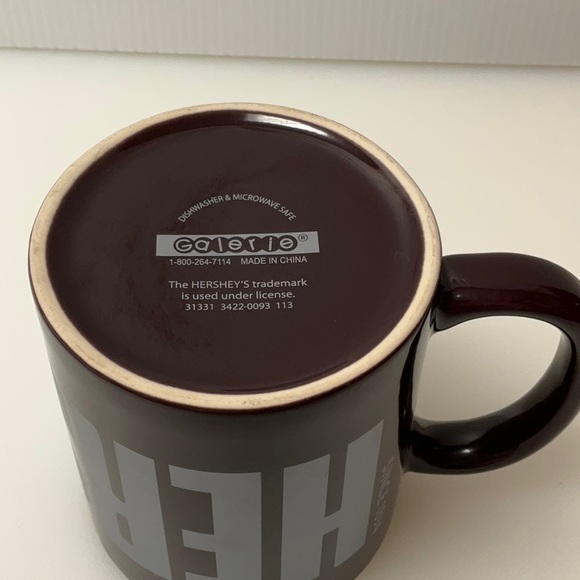 GALERIE HERSHEY’S Mug Wrap Lettering Chocolate Brown Silver - Picture 5 of 5